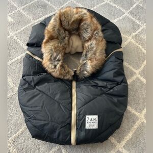 7AM Enfant Cocoon - Black w/ Faux Fur Trim
